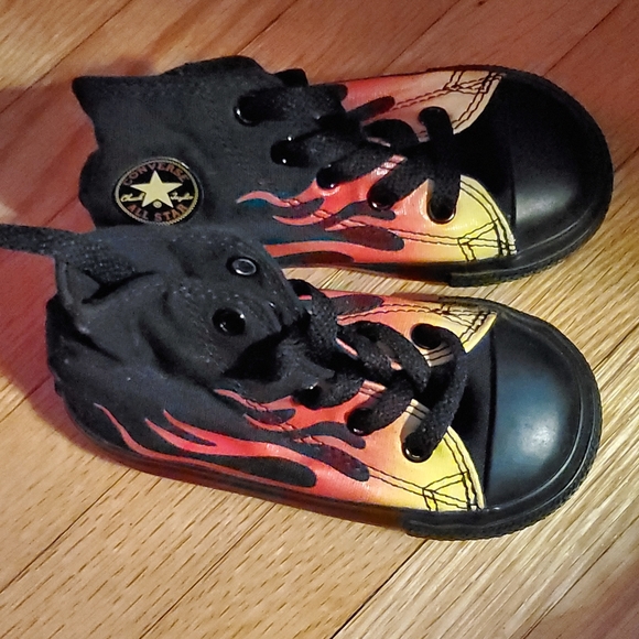 Toddlers Converse - Picture 2 of 4